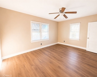 103 S Ardmore - Photo Thumbnail 20