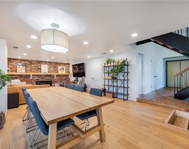 19741 Venecia Lane - Photo Thumbnail 5