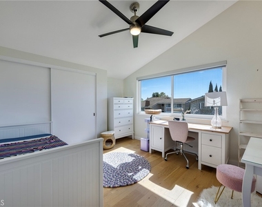19741 Venecia Lane - Photo Thumbnail 12