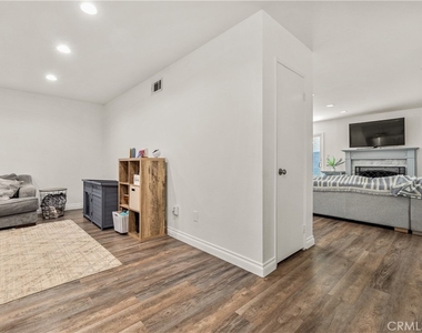 15634 Wharff - Photo Thumbnail 4