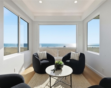 740 The Strand - Photo Thumbnail 32