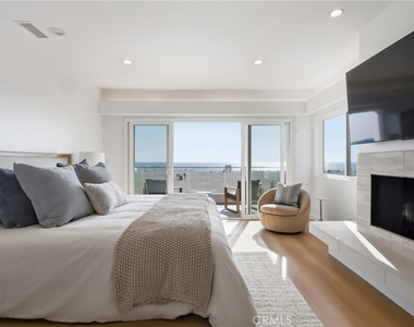 740 The Strand - Photo Thumbnail 10