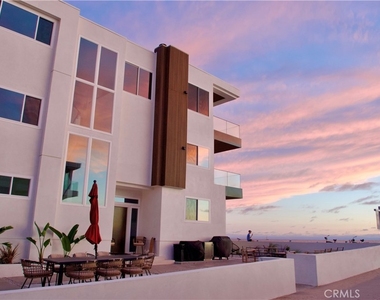 740 The Strand - Photo Thumbnail 45