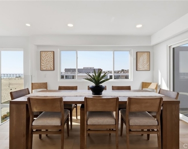 740 The Strand - Photo Thumbnail 24