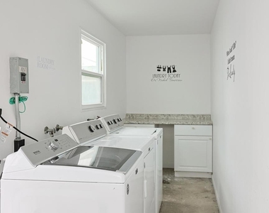 751 D Avenue - Photo Thumbnail 15