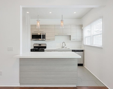 751 D Avenue - Photo Thumbnail 7