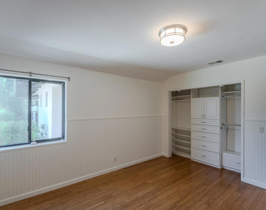 4819 Oakwood Avenue - Photo Thumbnail 19
