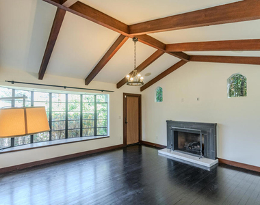 4819 Oakwood Avenue - Photo Thumbnail 12