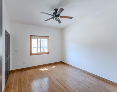 4819 Oakwood Avenue - Photo Thumbnail 17