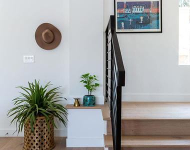 2172 Clifford Street - Photo Thumbnail 9