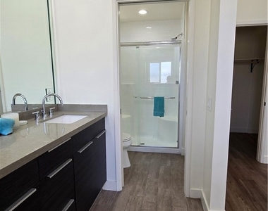 1812 W Balboa - Photo Thumbnail 28