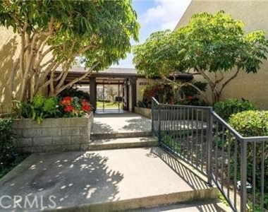 3520 Maricopa Street - Photo Thumbnail 2