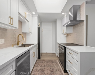955 Calle Aragon - Photo Thumbnail 13