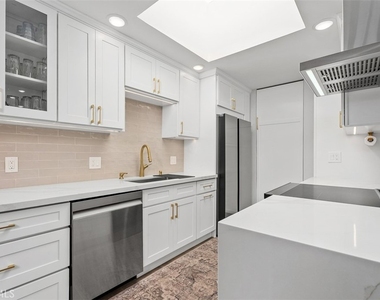 955 Calle Aragon - Photo Thumbnail 15