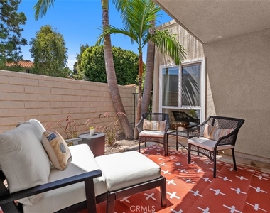 955 Calle Aragon - Photo Thumbnail 3