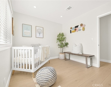 4141 E Addington Circle - Photo Thumbnail 4