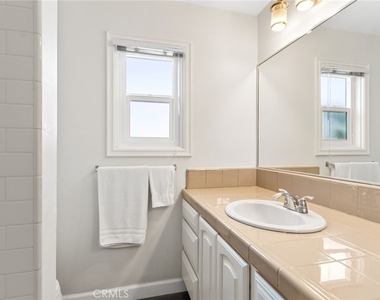 218 E Balboa - Photo Thumbnail 18