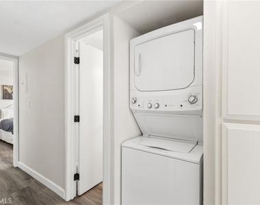218 E Balboa - Photo Thumbnail 8