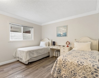 218 E Balboa - Photo Thumbnail 14