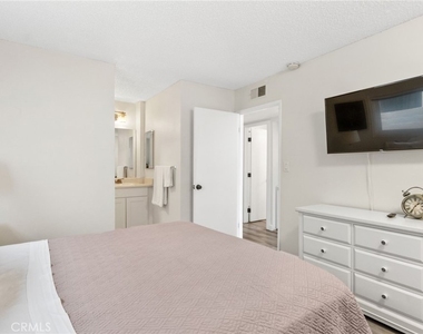 218 E Balboa - Photo Thumbnail 12