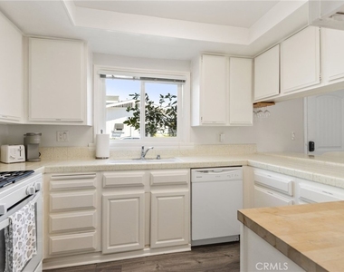 218 E Balboa - Photo Thumbnail 6