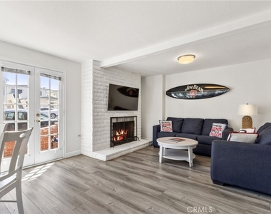 218 E Balboa - Photo Thumbnail 2