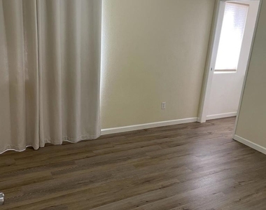 326 Old Stage Court - Photo Thumbnail 15