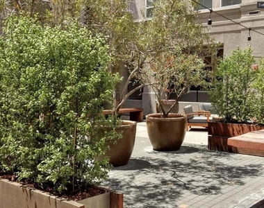 821 Folsom Street - Photo Thumbnail 16