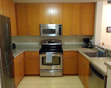 821 Folsom Street - Photo Thumbnail 4