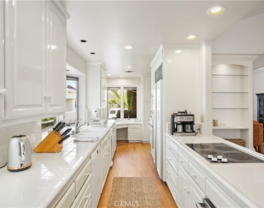 308 Orchid Avenue - Photo Thumbnail 8
