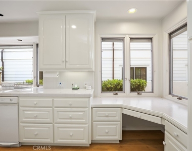 308 Orchid Avenue - Photo Thumbnail 9