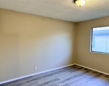 4830 Canoga Street - Photo Thumbnail 9