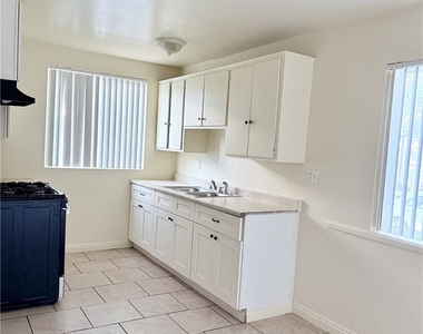 4830 Canoga Street - Photo Thumbnail 3