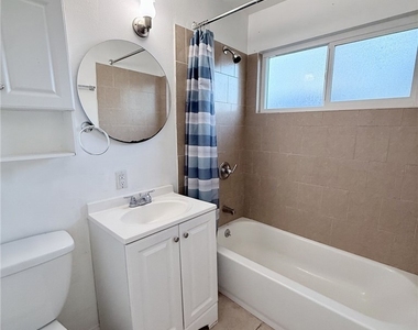 4830 Canoga Street - Photo Thumbnail 5