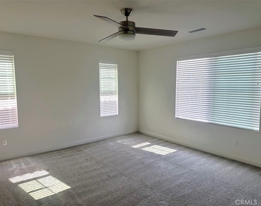 1014 W Buttercup - Photo Thumbnail 14