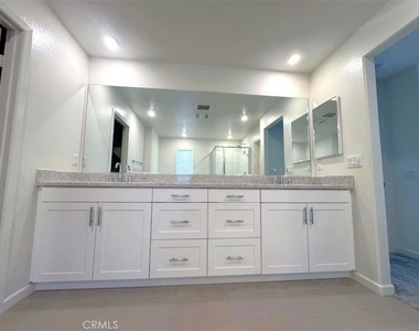 1014 W Buttercup - Photo Thumbnail 16