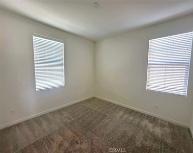 1014 W Buttercup - Photo Thumbnail 10