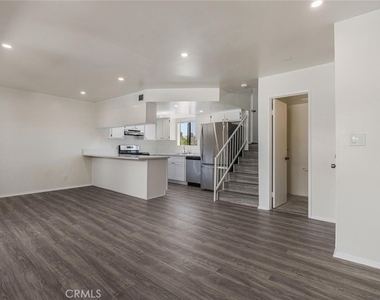 1129 Linden Avenue - Photo Thumbnail 1