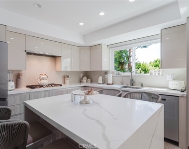 10619 Mather Avenue - Photo Thumbnail 24