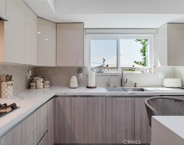 10619 Mather Avenue - Photo Thumbnail 27