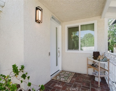 10619 Mather Avenue - Photo Thumbnail 4