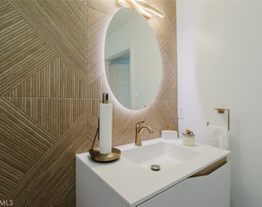 10619 Mather Avenue - Photo Thumbnail 55