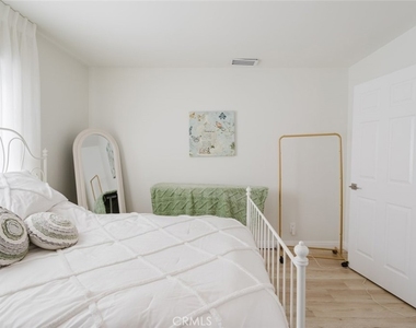 10619 Mather Avenue - Photo Thumbnail 37