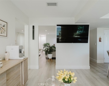 10619 Mather Avenue - Photo Thumbnail 22