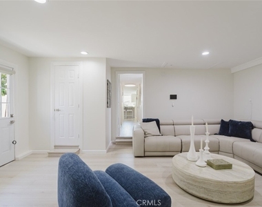 10619 Mather Avenue - Photo Thumbnail 35