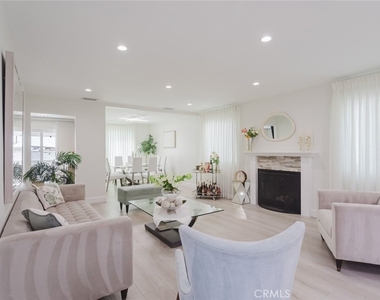 10619 Mather Avenue - Photo Thumbnail 7