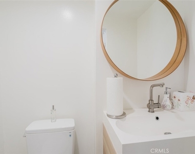 10619 Mather Avenue - Photo Thumbnail 57