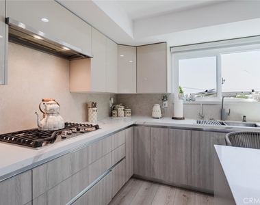10619 Mather Avenue - Photo Thumbnail 28
