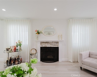 10619 Mather Avenue - Photo Thumbnail 9
