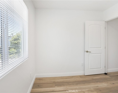 3820 1/2 Orangedale - Photo Thumbnail 13